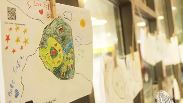 Извънземна София