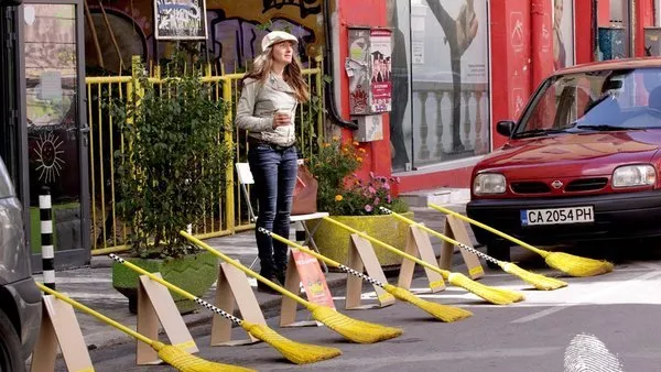 Мръдни си колата