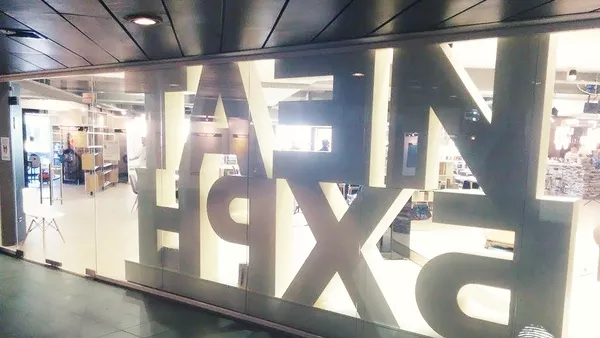 Перото се разписва тази вечер