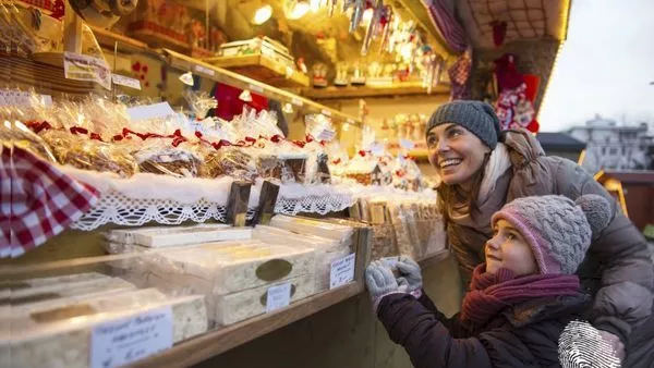 Коледен фермерски пазар в София