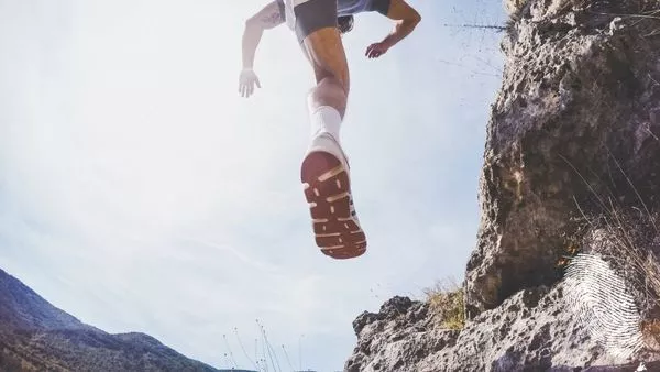 До върха и обратно