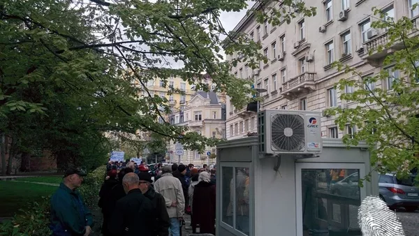 Младост остава строителна площадка