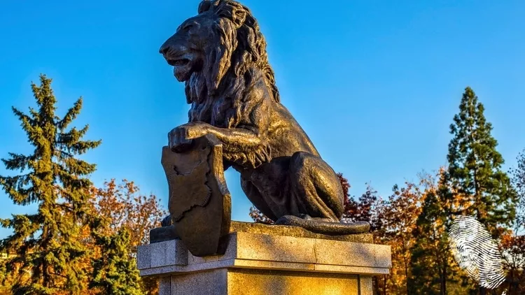 Лъвът се изправи пред НДК