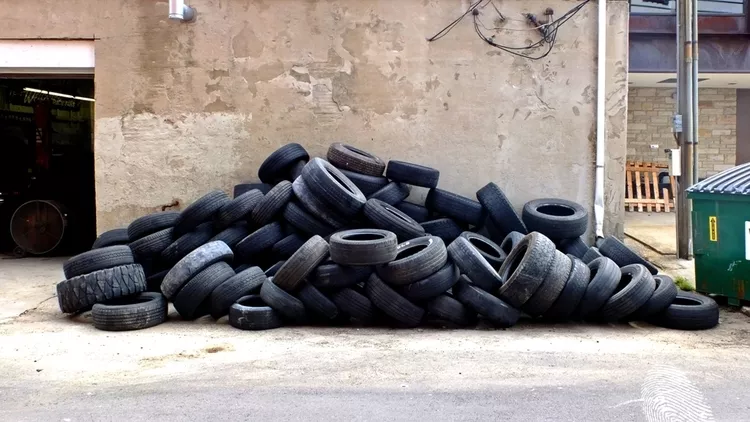 Събират стари гуми