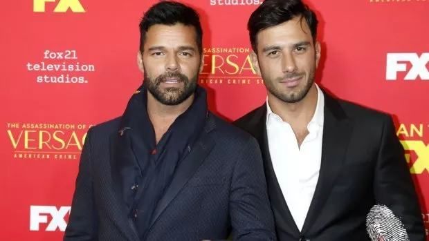 Можете да целунете младоженеца!