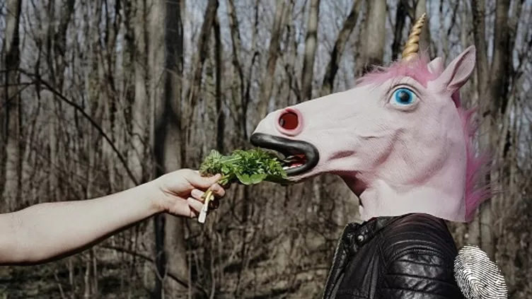 Най-досадните типажи във Фейсбук Vol.2