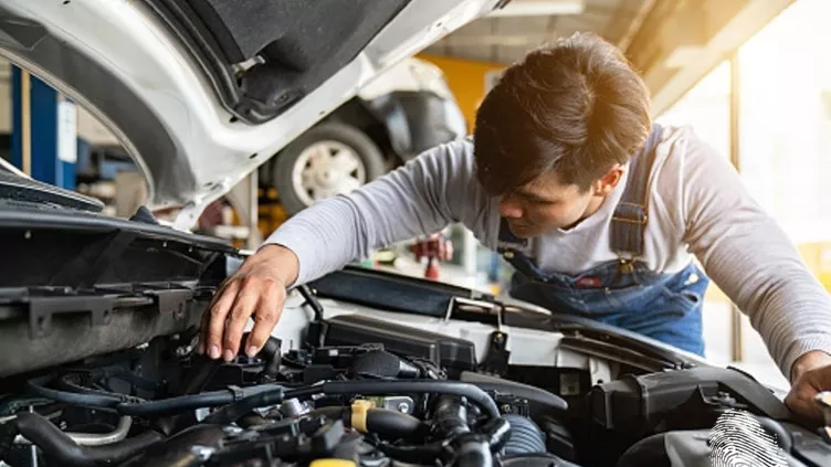 Любовно обяснение: Автомонтьор Edition