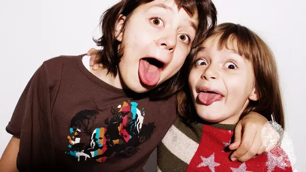 Теа и Нона Тошкови