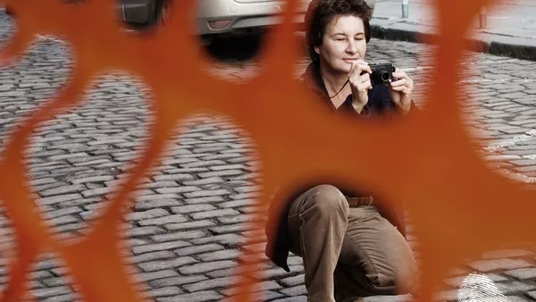 Изабел Льобастар