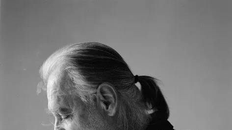 През призмата на времето