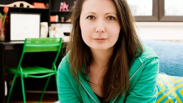 Яна Бюрер Тавание