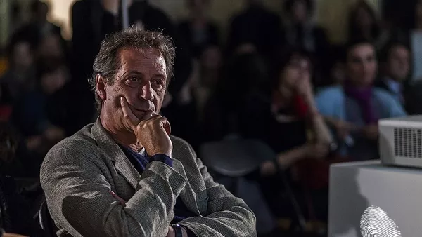 Чема Мадос в огледалния свят