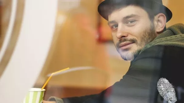 Виктор Николов