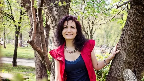 Велислава Господинова