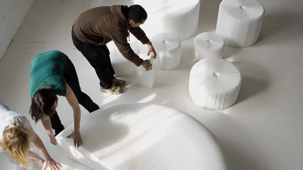 Доста лековато