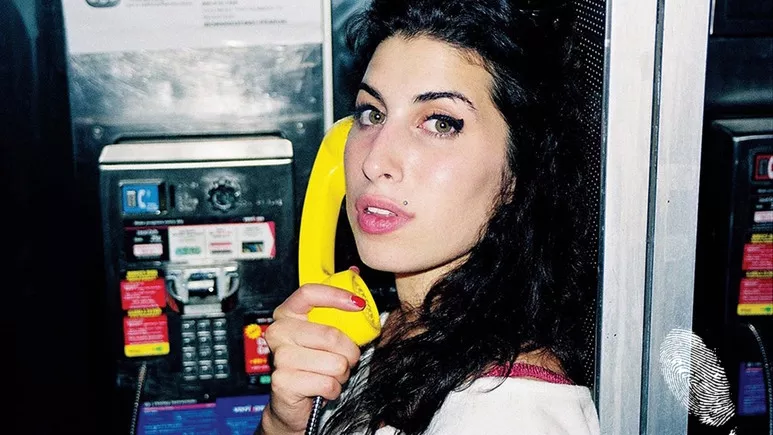 Amy Winehouse има рожден ден, Dua Lipa й пее