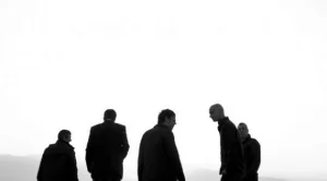 Остава отбелязват 27 години на сцената с книга и 2 концерта