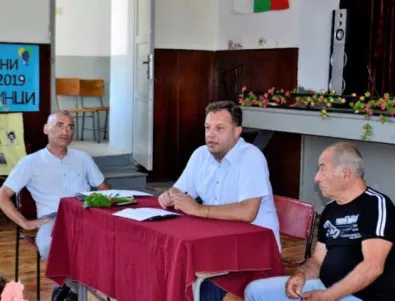 Даниел Панов се срещна с жителите на Ветринци