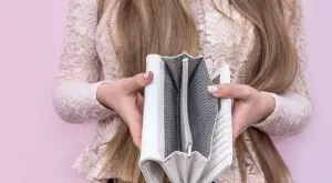 Зодиите, които никога няма да имат пари