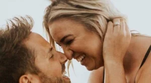 Двойка доказва, че килограмите нямат значение за любовта