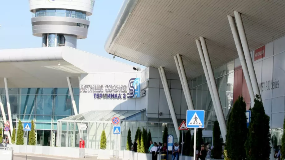 България възобновява полетите от Великобритания