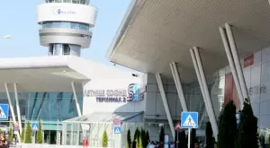  {{ otherArticle[0].article.title }} 