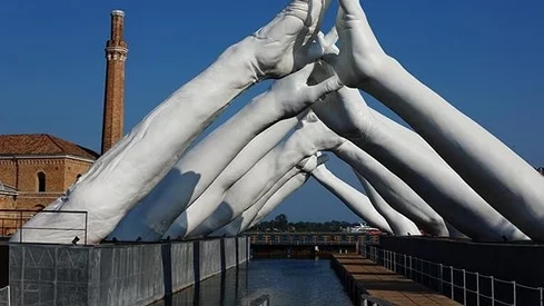 6 скулптури, разказващи силна история