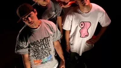 Ъндър Кънтрол от Франция