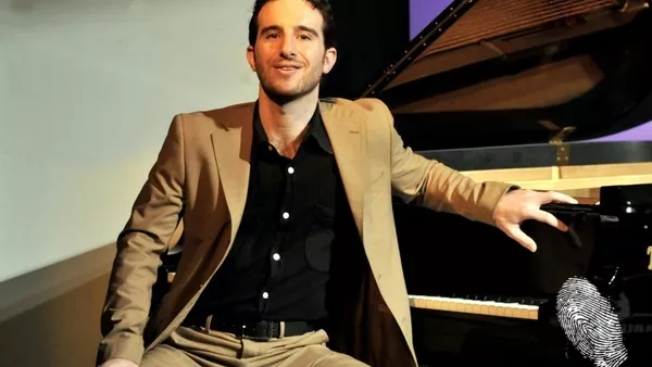 Арън Голдбърг от Щатите