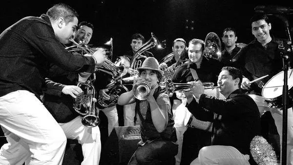 Голямото балканско надсвирване