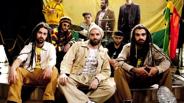 Roots Rocket live band