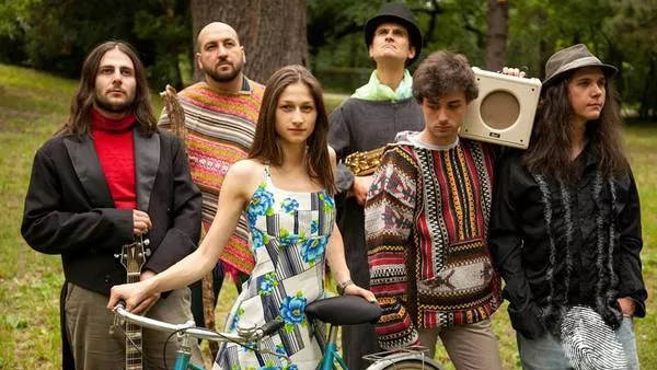 Train Station & Sha Shа