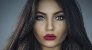 Мъжкият гръб е родил силните жени. Или липсата му