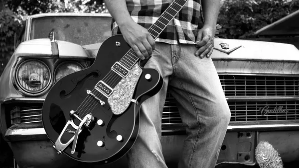 Saint Electrics Live