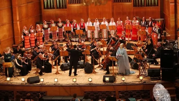 Лиса Джерард и Мистерията на българските гласове