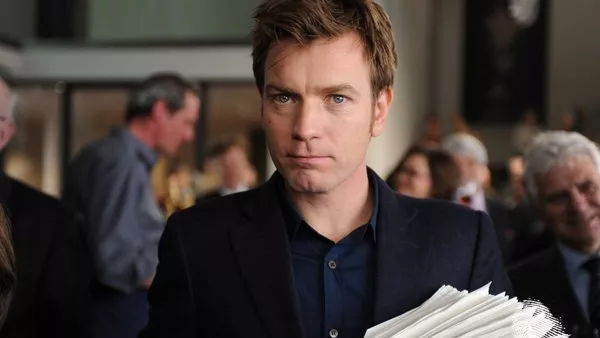 Писател в сянка