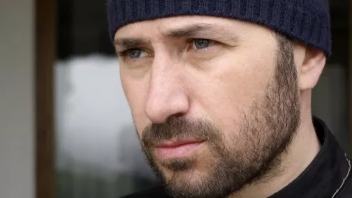 Стъклената река