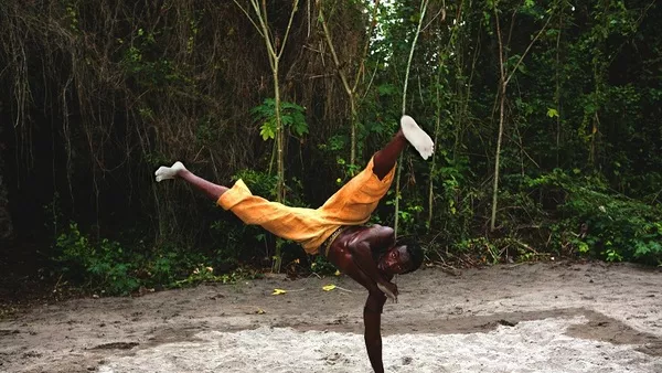 Безоуро: Ритъмът на капоейра