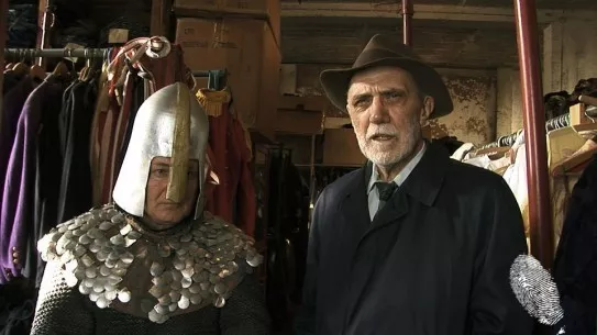 Киното на комунизма