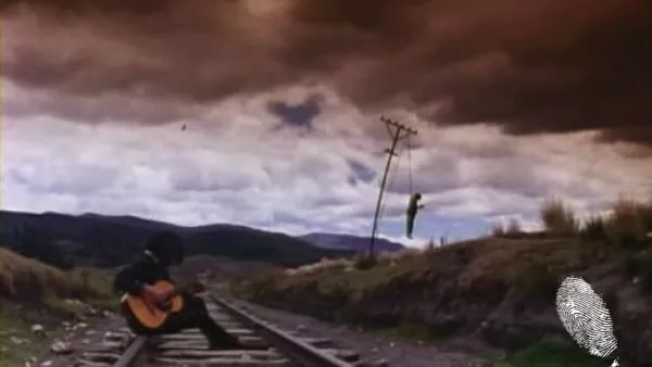 Между Маркс и една гола жена