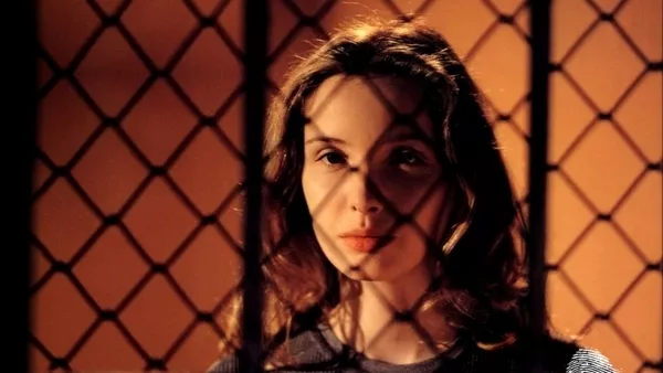 Три цвята: Бяло