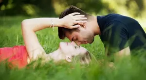 7 знака, издаващи, че сте срещнали любов от минал живот