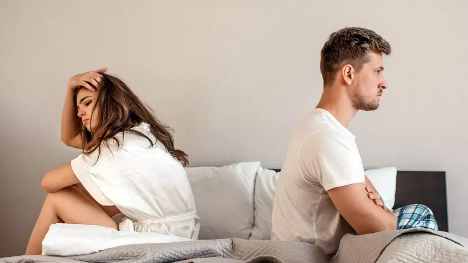 Понякога любовта умира, защото във връзката между двама души няма уважение и приемане.