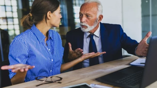 Как да се справите с шефовете гадняри