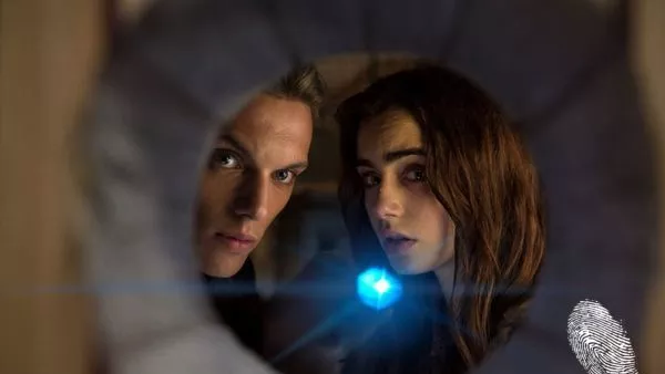 Реликвите на смъртните: Град от кости