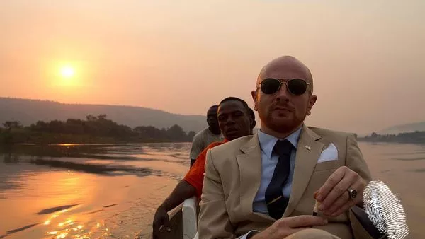 Посланикът