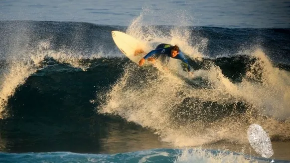 Под повърхността