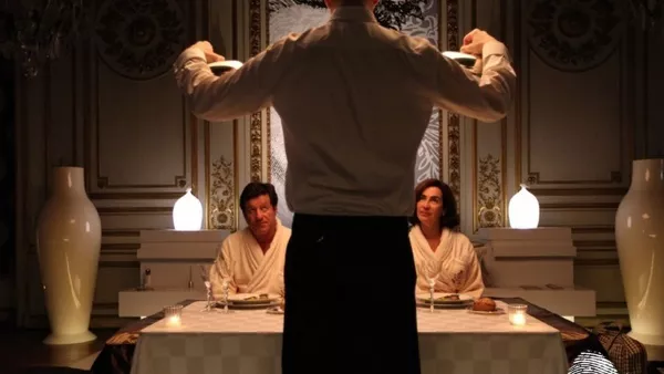 Позлатената клетка