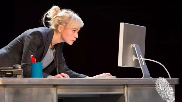 NT Live: Големият въпрос