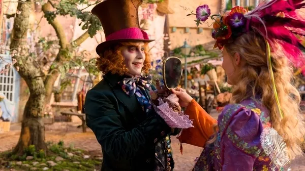 Алиса в Огледалния свят